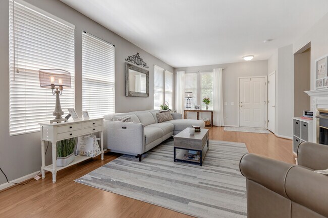 Foto del edificio - 13149 Shirley Ln