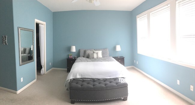 Master bed - 3265 Monaghan St