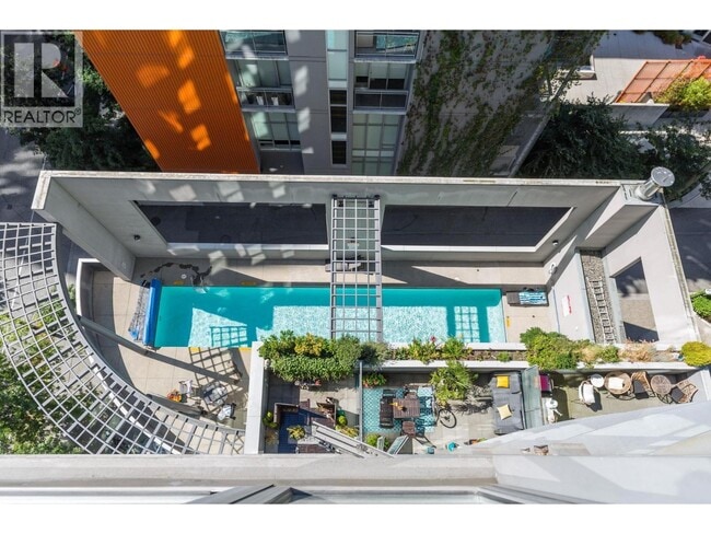 Building Photo - 501 Pacific St