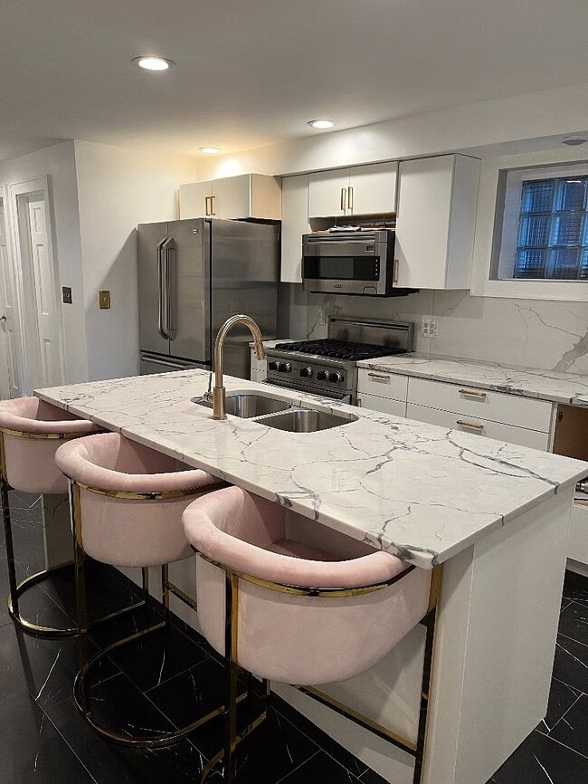 Marble countertops - 473 State St