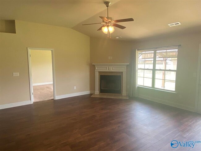 Building Photo - 116 Rein Dance Ln