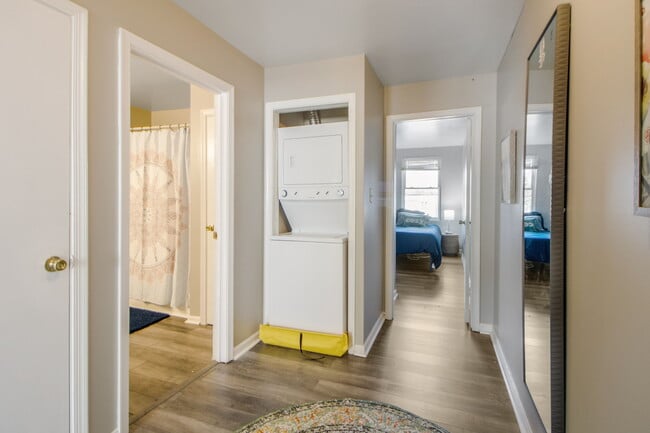 Building Photo - 1216 W Lafayette Ave