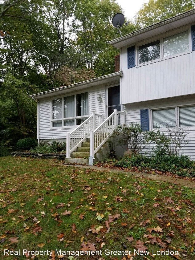 92 Pollys Ln, Montville, CT 06382 House Rental in Montville, CT