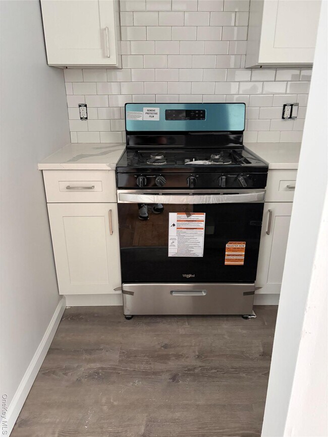 Foto del edificio - 8 Charles Ln