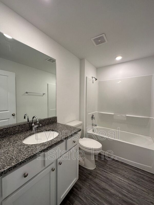Foto del edificio - 3455 Nashville Ln