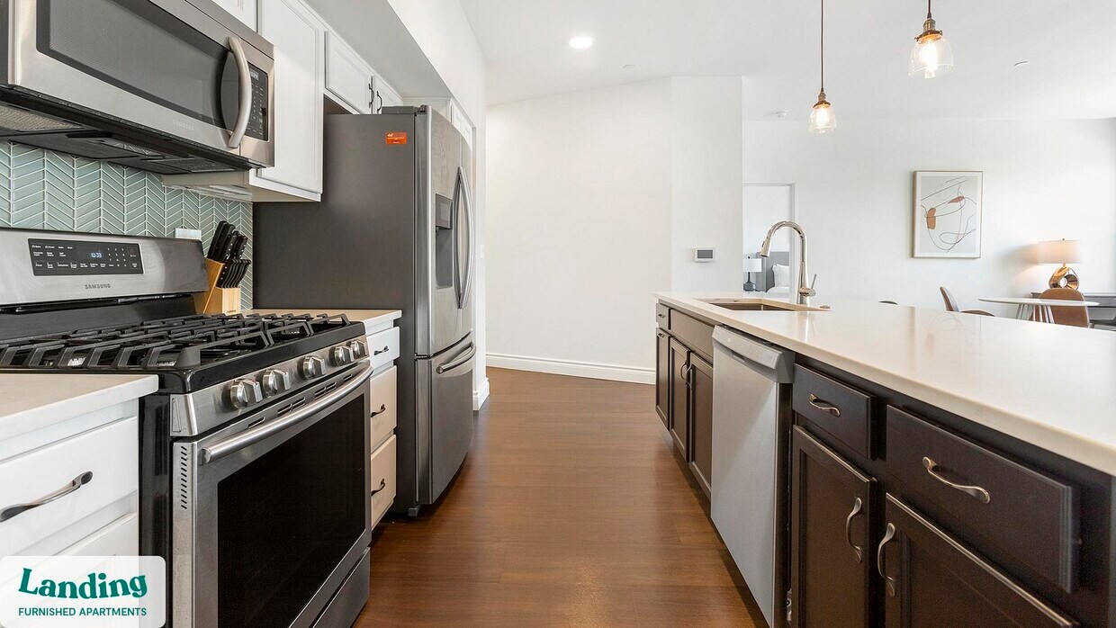 Foto principal - 12312 Mayfield Rd