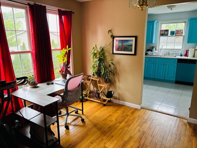 Foto del edificio - 122 McLoughlin St