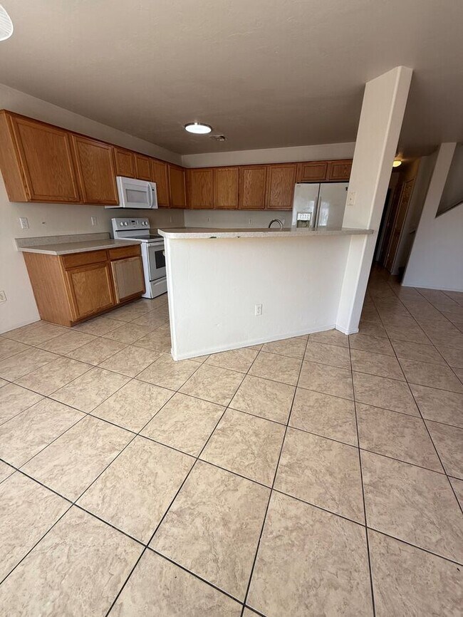 Foto del edificio - House For Rent