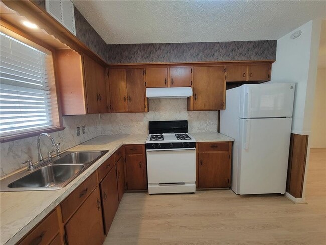 Foto del edificio - 5806 Nassau Dr