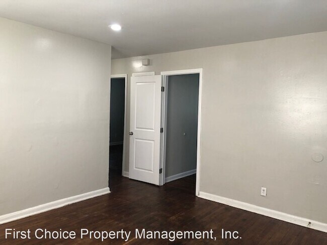 Building Photo - 2 br, 1 bath House - 2401-1 Julia Avenue
