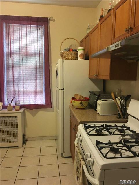 Building Photo - 61-12-61164 164th St