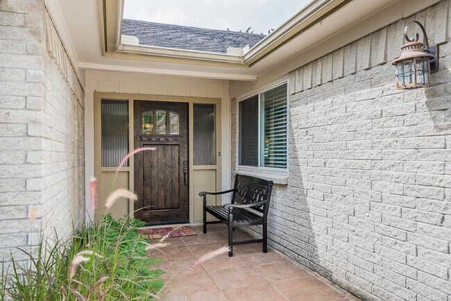 Foto del edificio - Zoned to CLHS! Updated One Story 4BR Home!