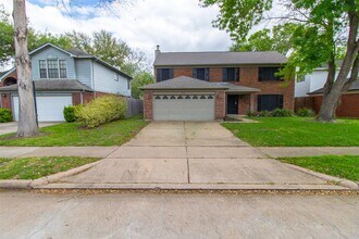 Building Photo - 3322 Whispering Way Dr