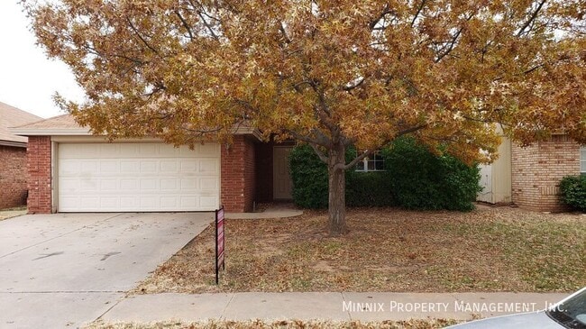Building Photo - 6115 8th Dr