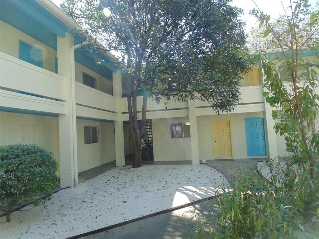Primary Photo - 2208 Del Curto Rd