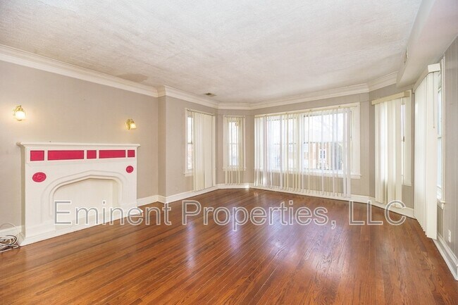 Building Photo - 8226 South Marshfield Avenue - 2