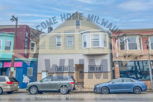 Building Photo - 2645 S Kinnickinnic Ave