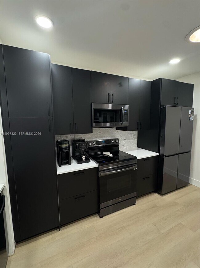 Foto del edificio - 19217 NW 64th Ct