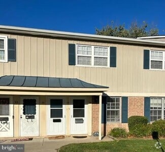 Building Photo - 17 Belfast Dr