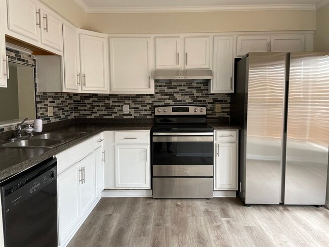 Building Photo - 5625 Campus Dr