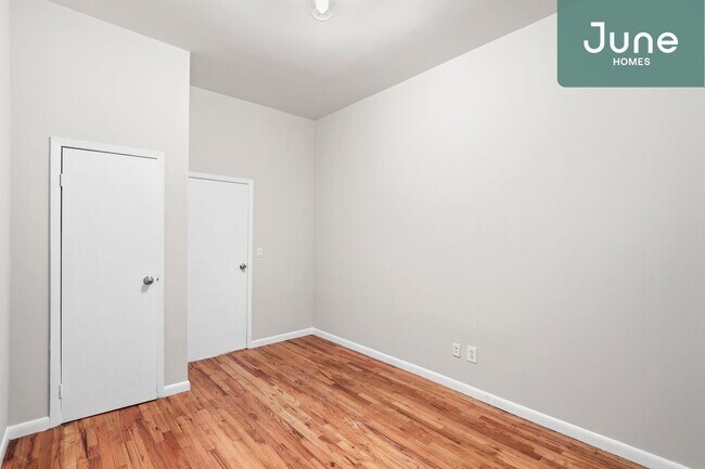 Foto del edificio - Queen room in 4-bed/2.0-bath Home