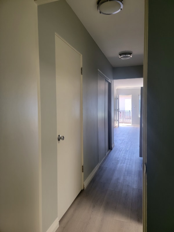 Foto del edificio - 7749 Reseda Blvd