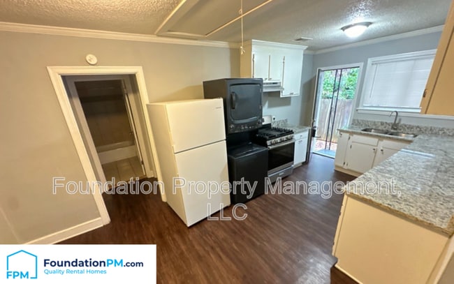 Building Photo - 3526 Barwood Cir