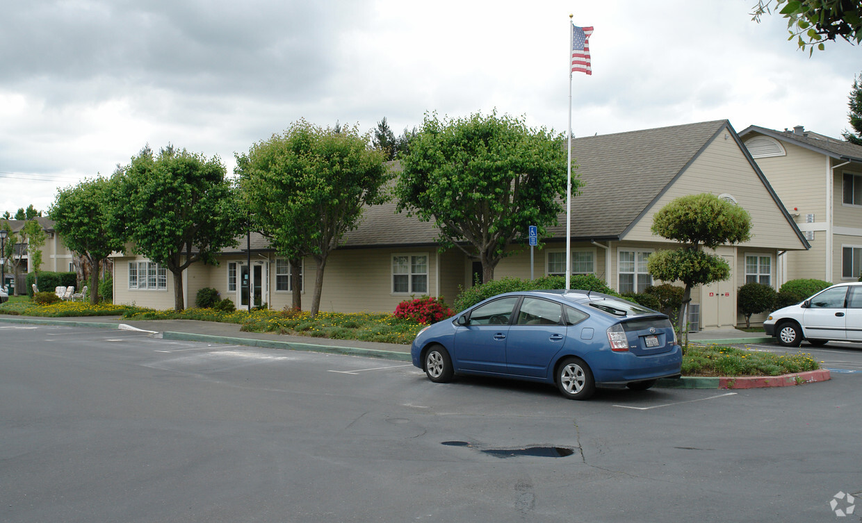 Foto principal - The Orchard West Senior Apartments