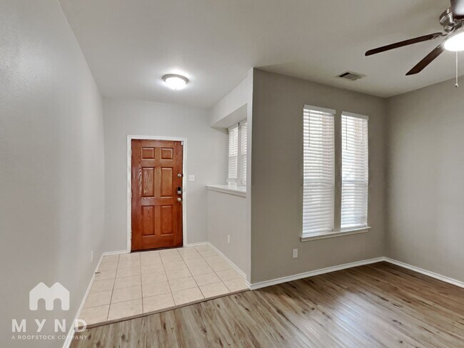 Foto del edificio - 541 Baverton Ln