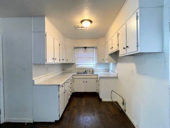 Foto del edificio - Shady Ranch Retreat – Your Personal 3-Bedroom Haven in Big?Spring, TX