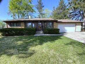 Building Photo - 1550 E Anderson Dr