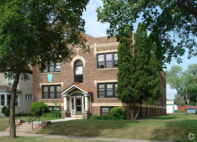 Building Photo - 3312 Blaisdell Apartments