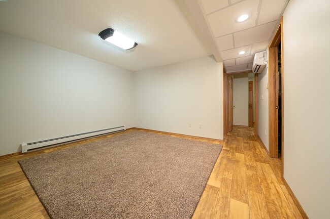 Sala de estar - 617 N Cedar St