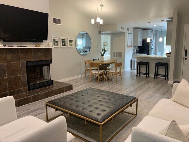 Foto del edificio - 2450 Wickersham Ln