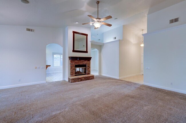 Foto del edificio - 1824 E Turnberry Ave