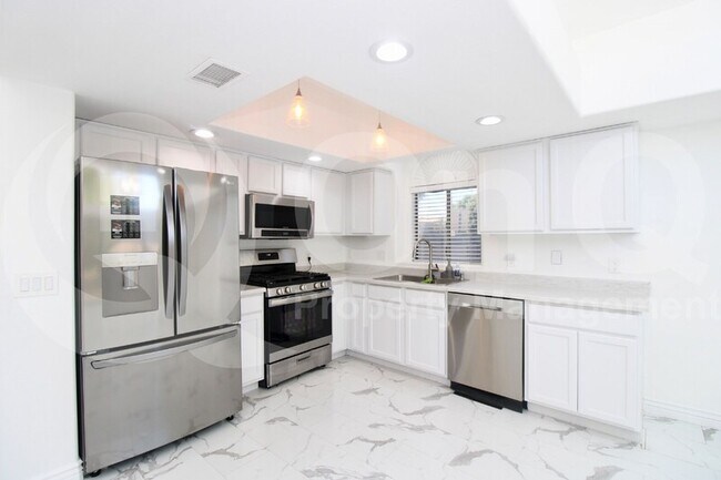 Foto del edificio - 7574 W Marlette Ave