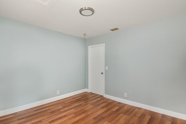 Foto del edificio - 815 6th St