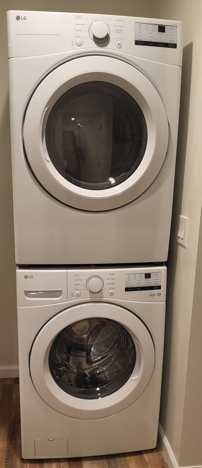 Foto del edificio - 10832 1/2 Odell Ave