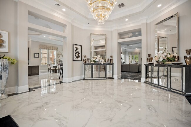 Building Photo - Ellis Station