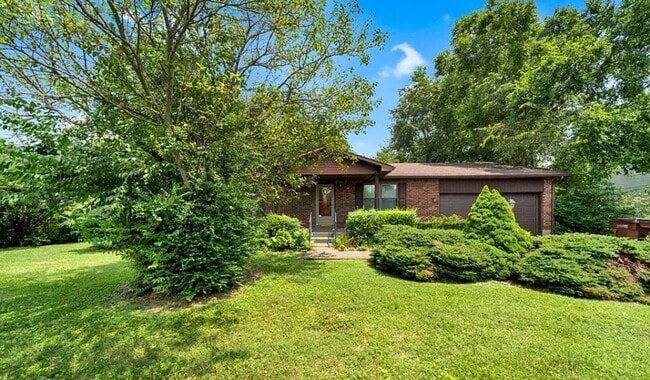 Building Photo - 809 Clifford Dr