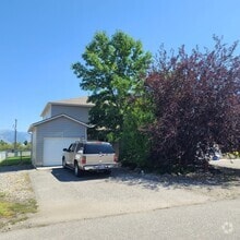 Building Photo - 214 Quinella St