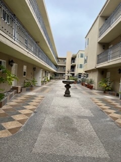 Beautiful courtyard - 11646 Chenault St