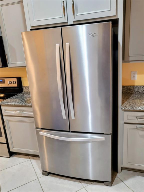 Foto del edificio - 5338 Fallen Leaf Dr