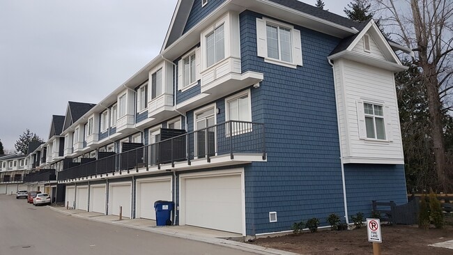 Building Photo - 16337 15 Av