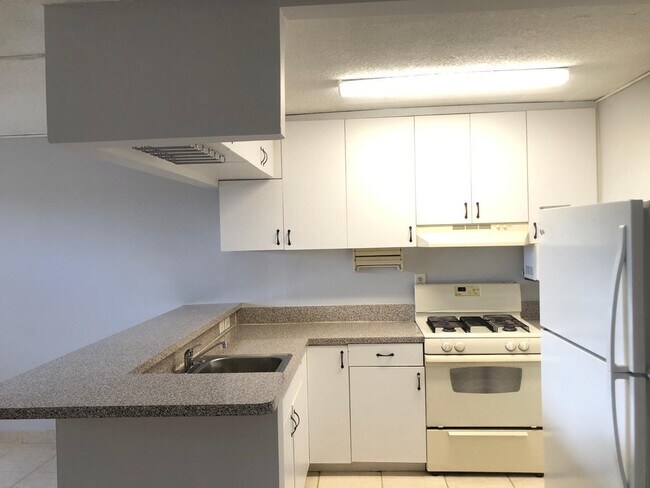 Building Photo - 135 NE 202nd Terrace