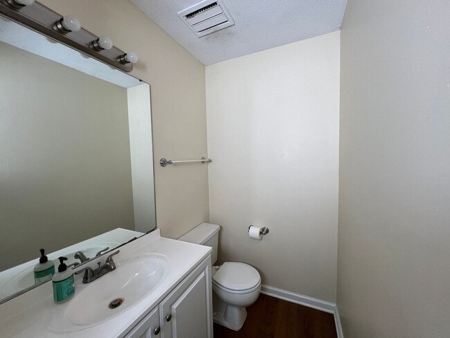 Building Photo - 4131 Kaplan Dr