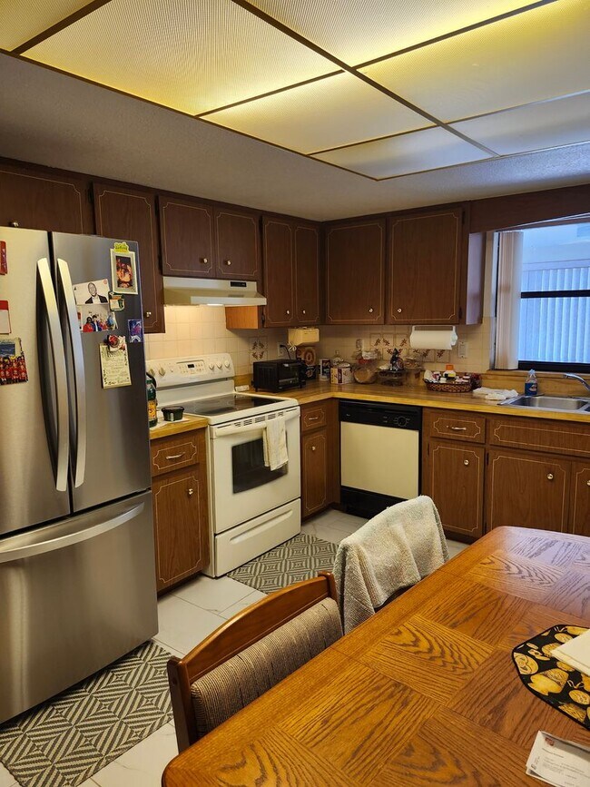 Building Photo - VERY NICE PORT CHARLOTTE HOME FOR ANNUAL RENT!