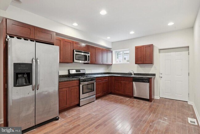 Foto del edificio - 2245 Sears St