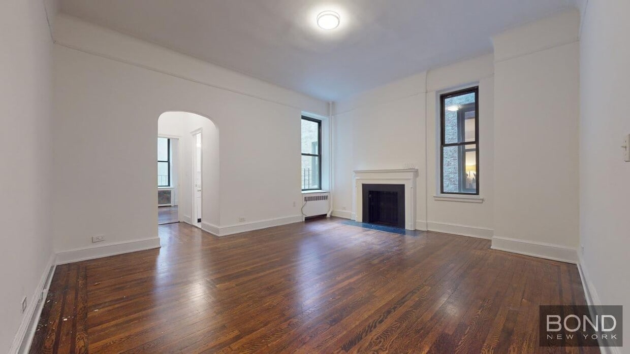 Primary Photo - 106 E 81st St