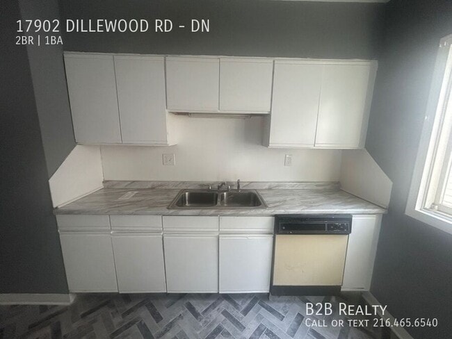 Building Photo - 17902 Dillewood Rd